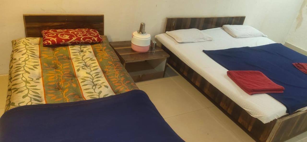 Hilltone Veg Non Veg Matheran Hotel Exterior photo