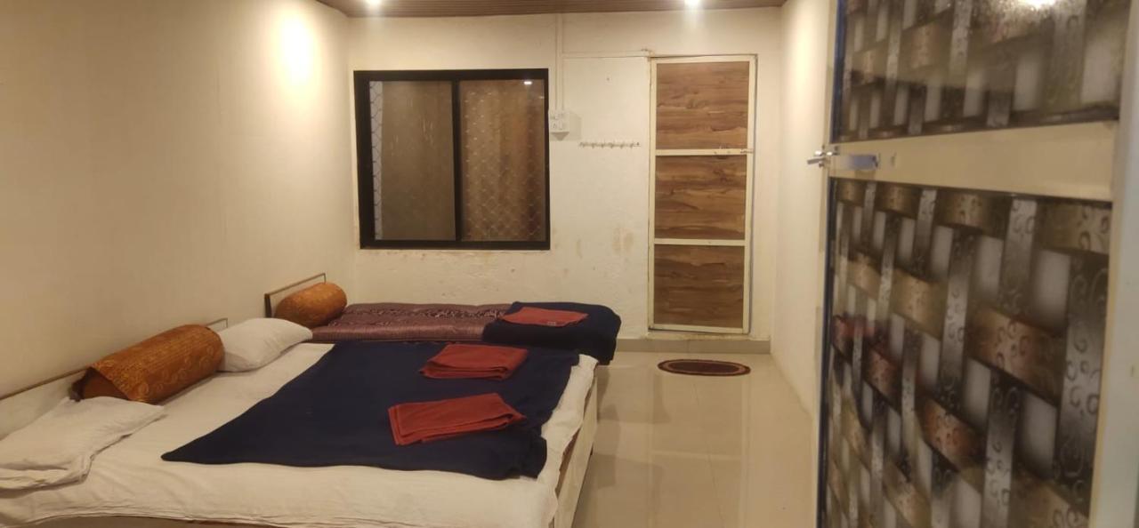 Hilltone Veg Non Veg Matheran Hotel Exterior photo