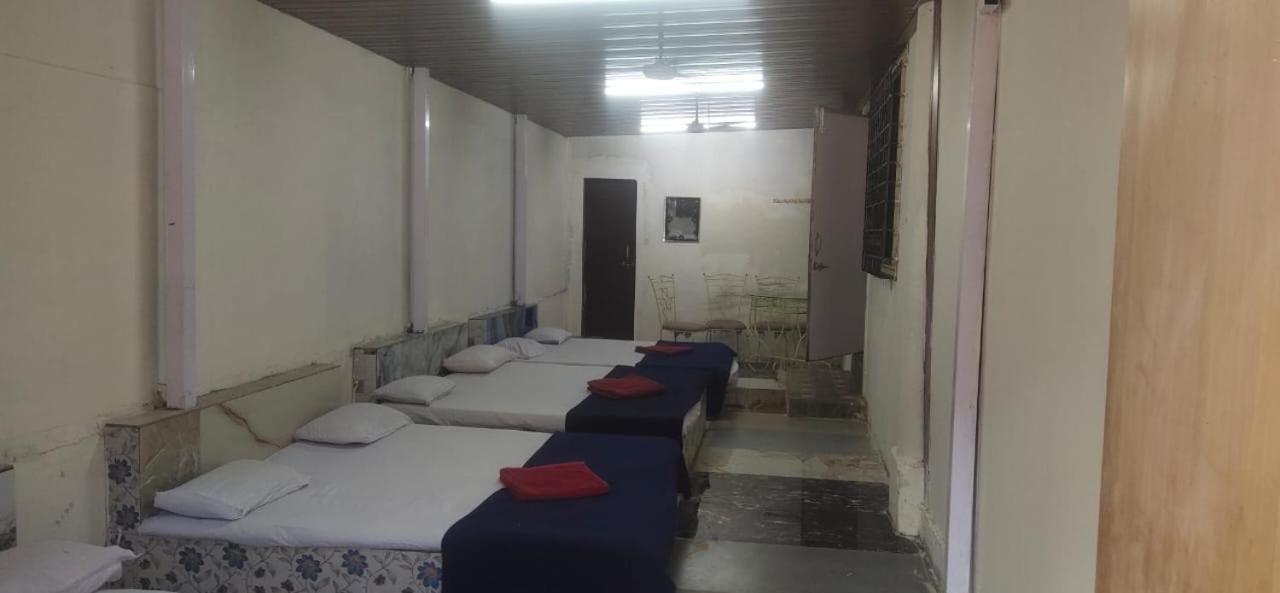 Hilltone Veg Non Veg Matheran Hotel Exterior photo