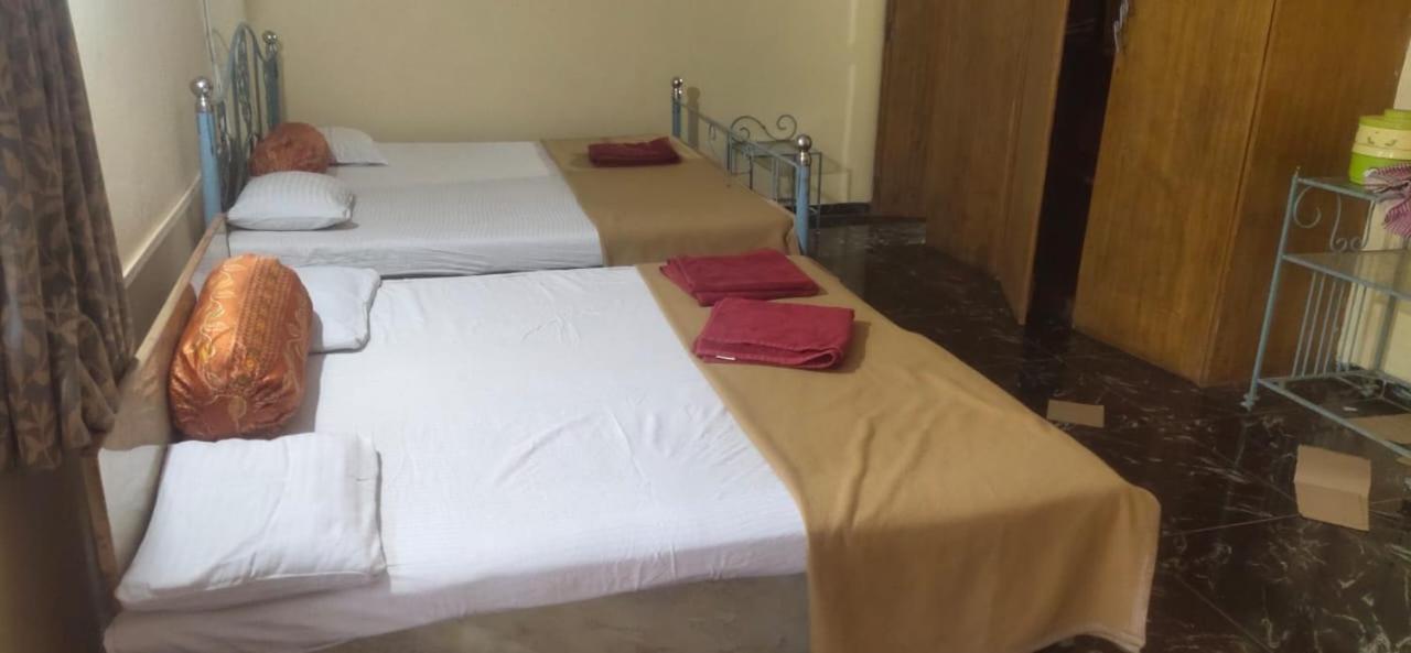 Hilltone Veg Non Veg Matheran Hotel Exterior photo