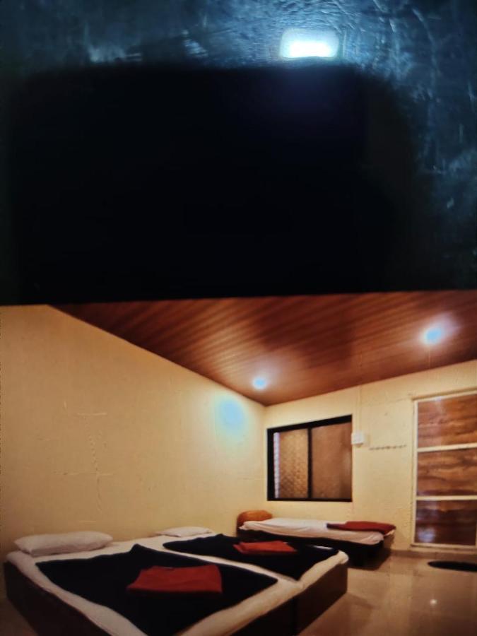 Hilltone Veg Non Veg Matheran Hotel Exterior photo