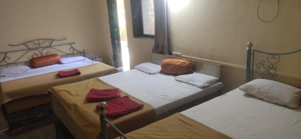 Hilltone Veg Non Veg Matheran Hotel Exterior photo