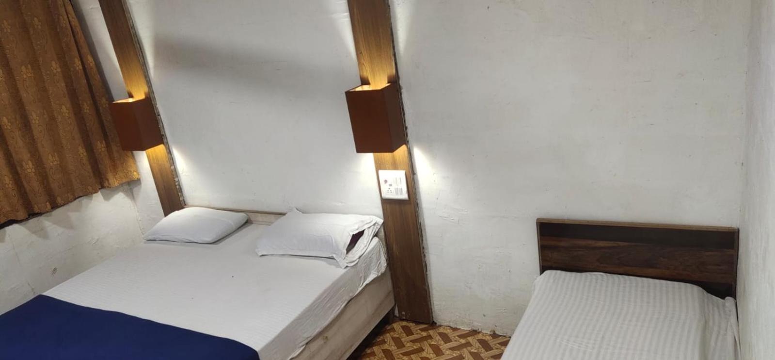Hilltone Veg Non Veg Matheran Hotel Exterior photo