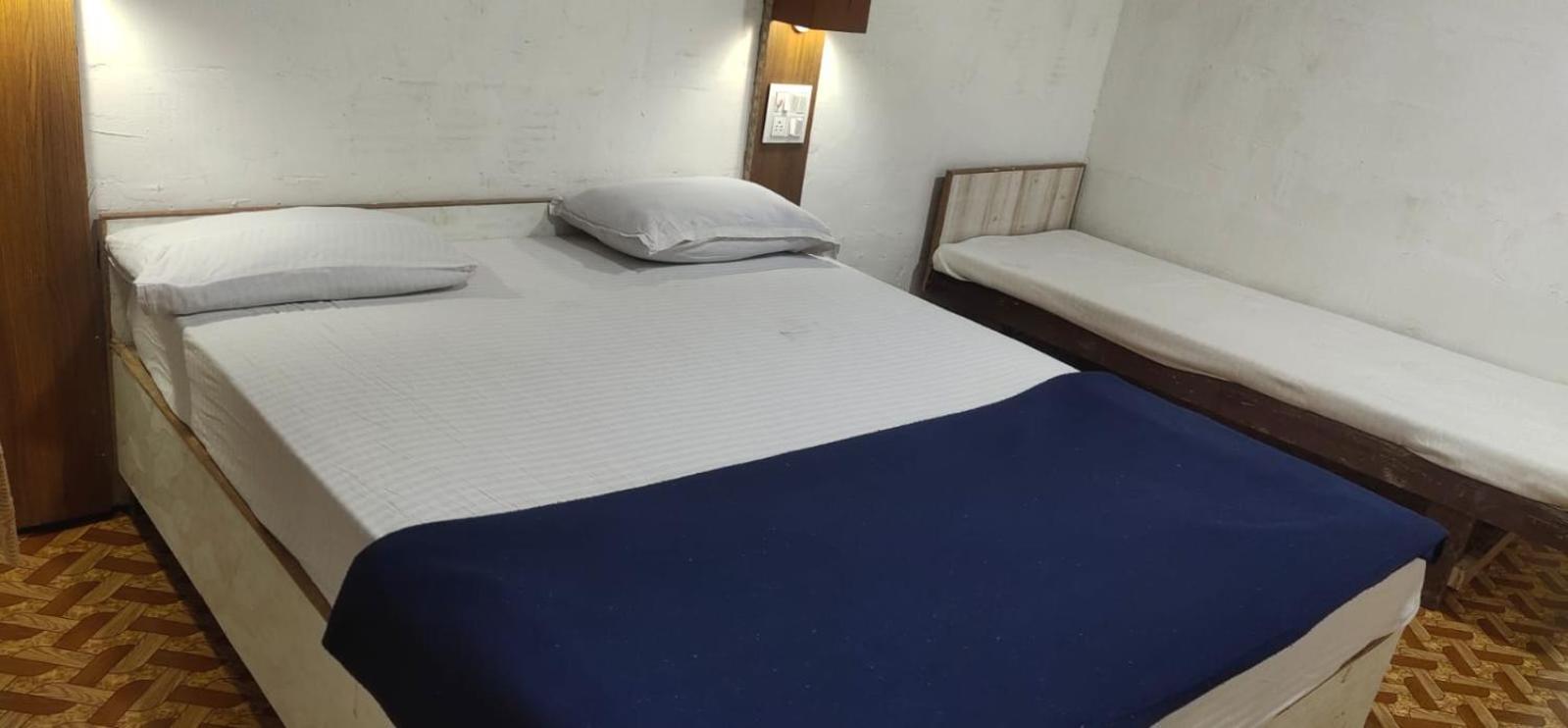 Hilltone Veg Non Veg Matheran Hotel Exterior photo