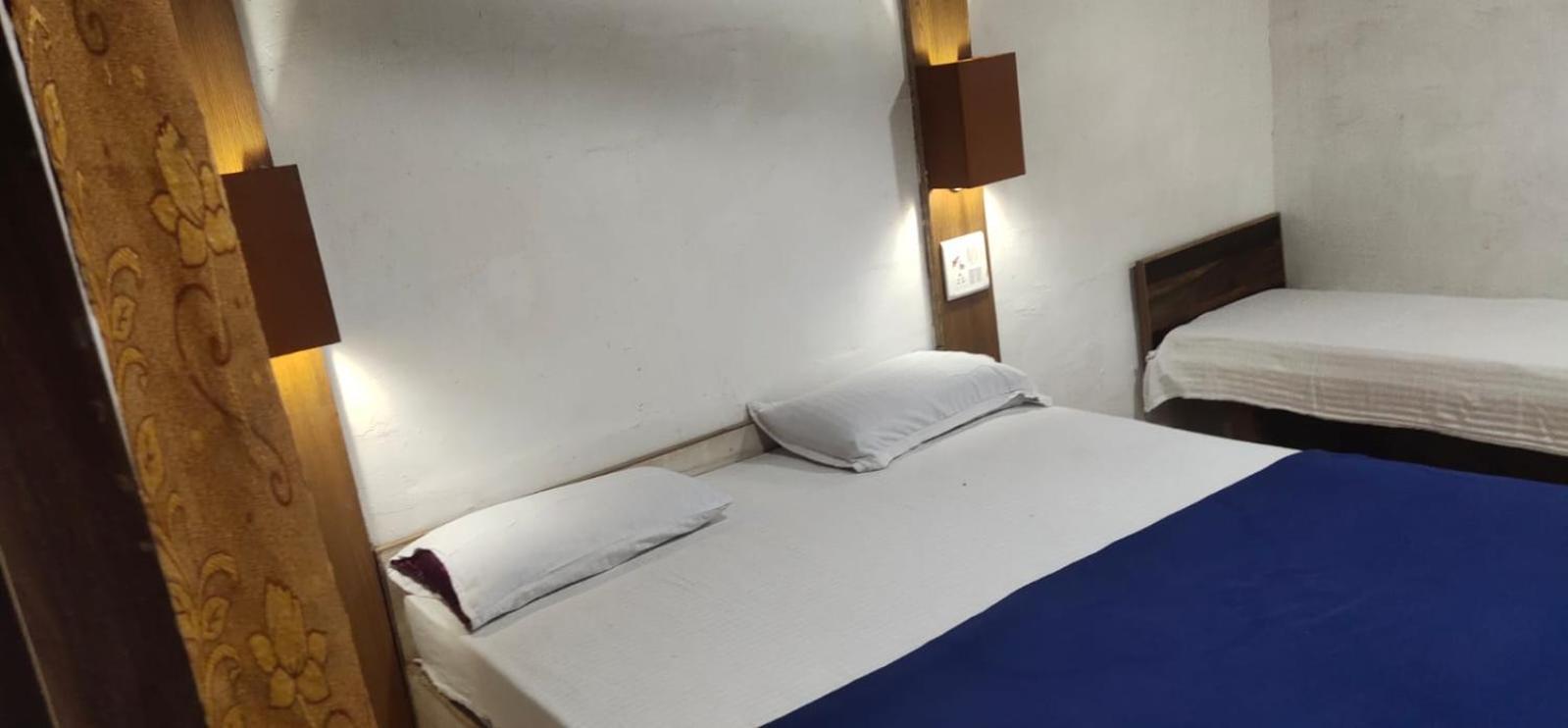 Hilltone Veg Non Veg Matheran Hotel Exterior photo
